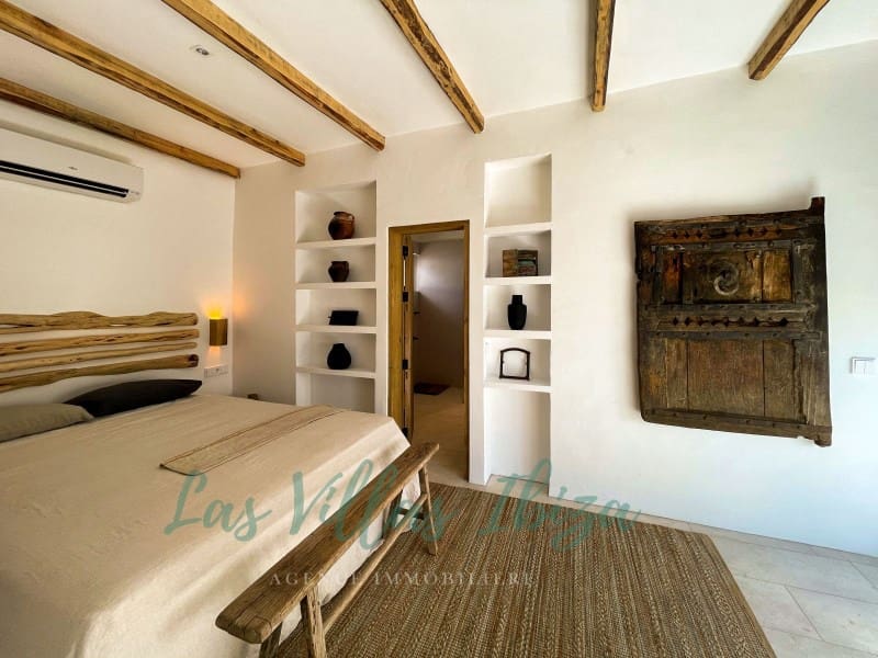 4 soverom Villa til salgs i Ibiza by med svømmebasseng - € 2 450 000 (Ref: 9200954)