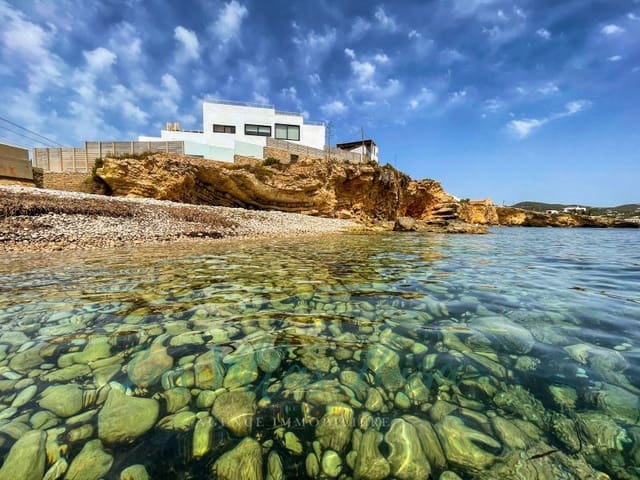 4 Zimmer Villa zu verkaufen in Ibiza / Eivissa Stadt mit Pool - 2.450.000 € (Ref: 9200954)