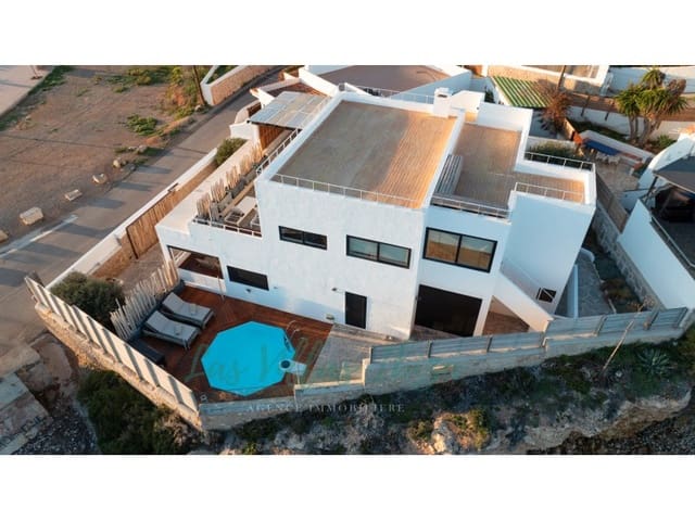 4 Zimmer Villa zu verkaufen in Ibiza / Eivissa Stadt mit Pool - 2.450.000 € (Ref: 9200954)