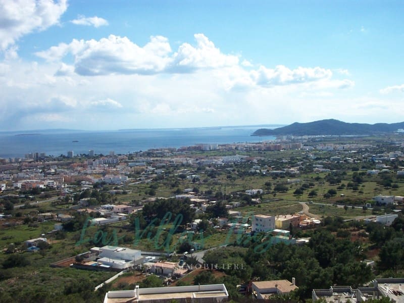 Rakentamaton maa myytävänä paikassa Ibiza kaupunki - 3 070 000 € (Ref: 9200955)