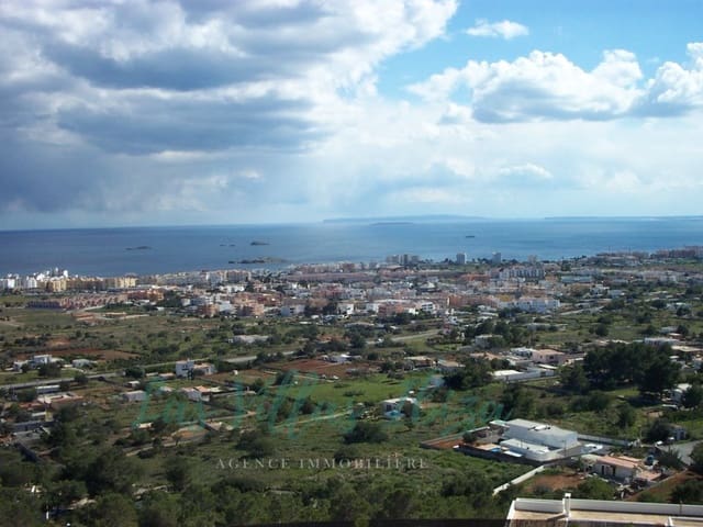 Grunde uden byggetilladelser til salg i Ibiza by - € 3.070.000 (Ref: 9200955)