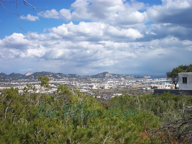 Rakentamaton maa myytävänä paikassa Ibiza kaupunki - 3 070 000 € (Ref: 9200955)