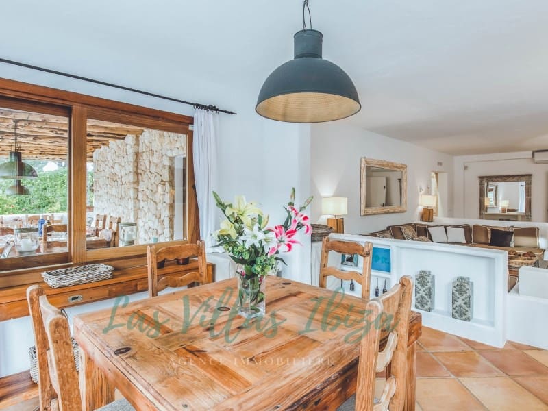 5 soverom Villa til salgs i Es Cubells med svømmebasseng garasje - € 5 800 000 (Ref: 9220363)