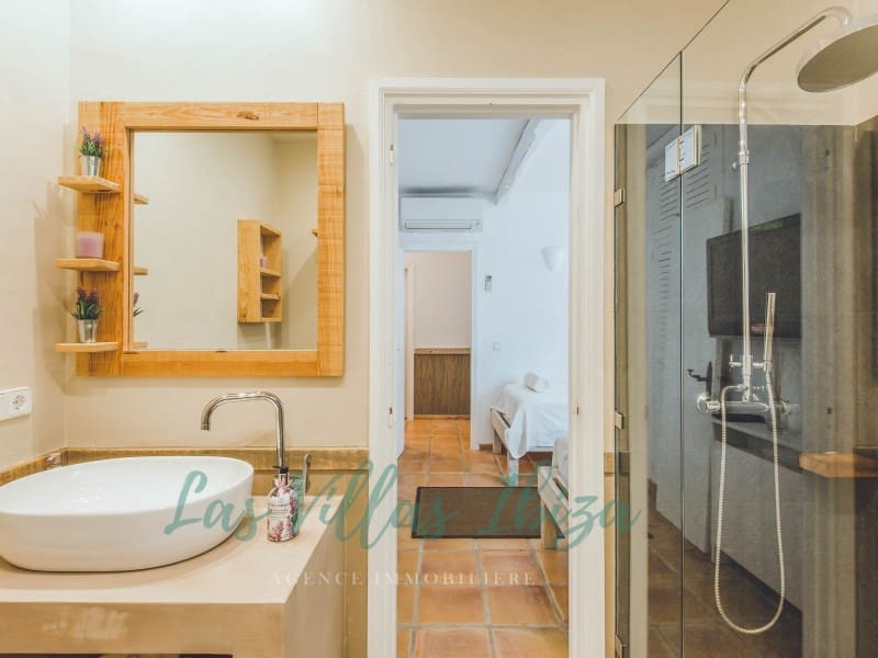 5 soverom Villa til salgs i Es Cubells med svømmebasseng garasje - € 5 800 000 (Ref: 9220363)