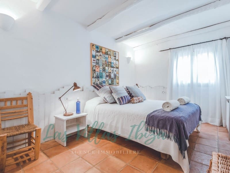 5 soverom Villa til salgs i Es Cubells med svømmebasseng garasje - € 5 800 000 (Ref: 9220363)