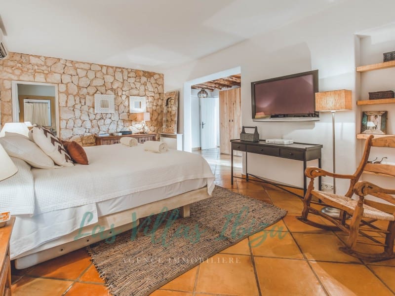 5 soverom Villa til salgs i Es Cubells med svømmebasseng garasje - € 5 800 000 (Ref: 9220363)