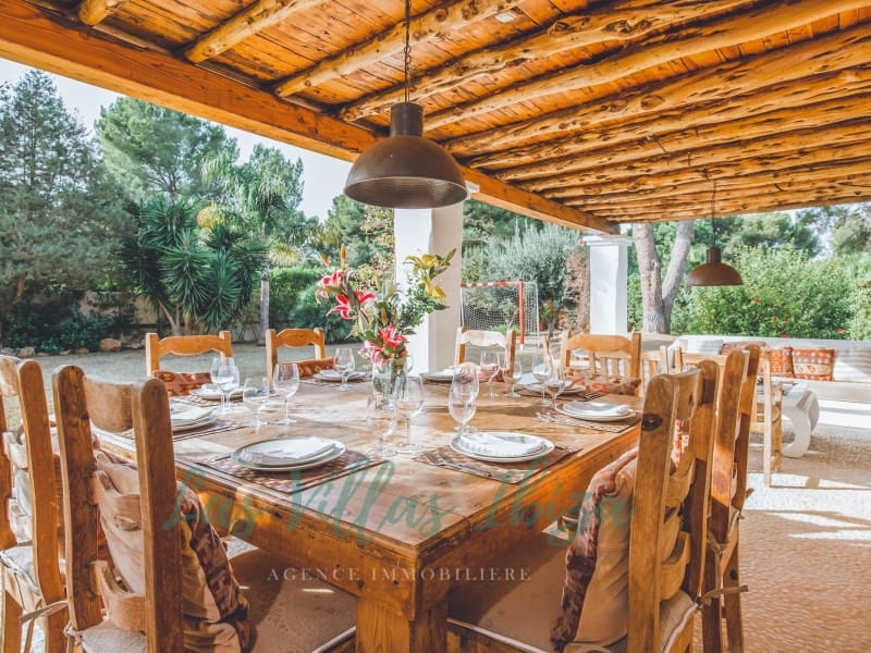 5 soverom Villa til salgs i Es Cubells med svømmebasseng garasje - € 5 800 000 (Ref: 9220363)