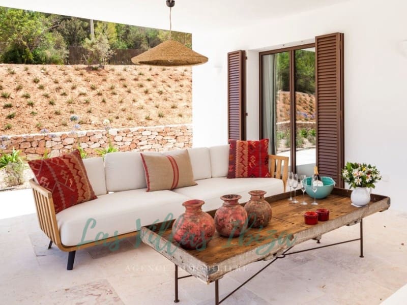 4 bedroom Villa for sale in Santa Gertrudis de Fruitera with pool - € 5,590,000 (Ref: 9266505)