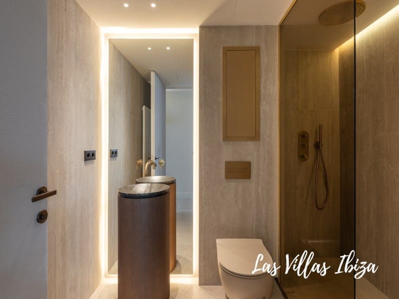 3 soveværelse Lejlighed til salg i Ibiza by med swimmingpool - € 3.900.000 (Ref: 9297199)