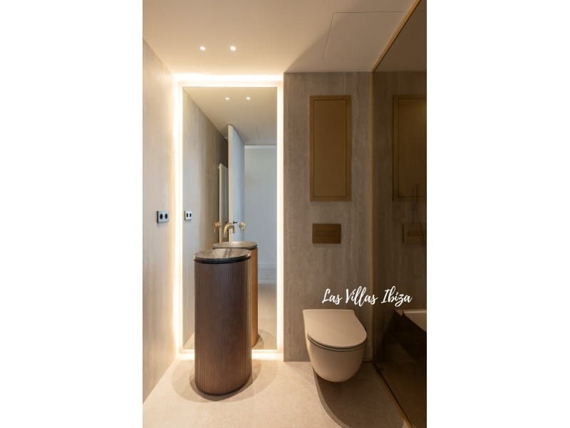 3 soveværelse Lejlighed til salg i Ibiza by med swimmingpool - € 3.900.000 (Ref: 9297199)