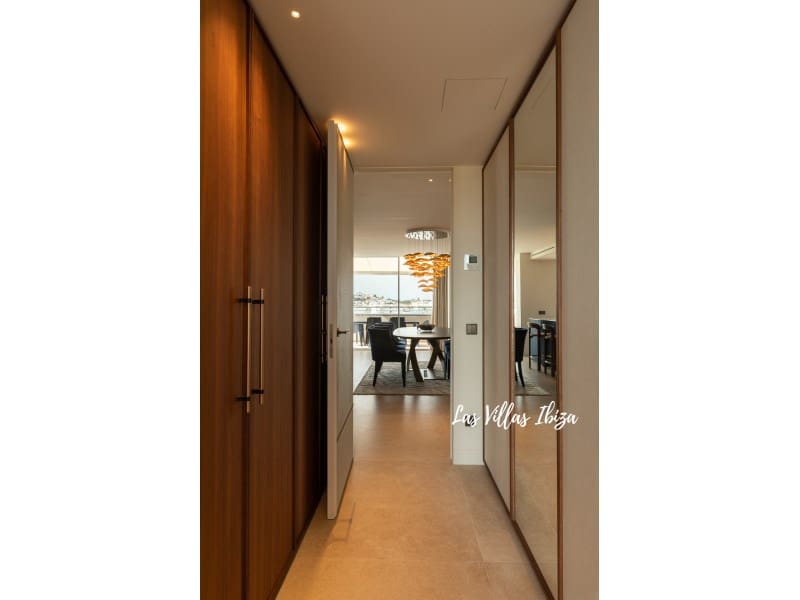 3 soveværelse Lejlighed til salg i Ibiza by med swimmingpool - € 3.900.000 (Ref: 9297199)