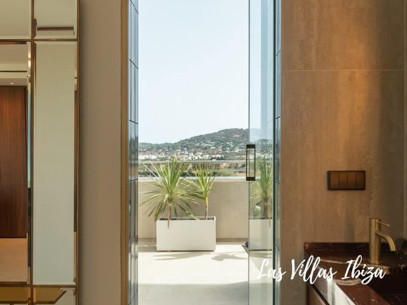 3 soveværelse Lejlighed til salg i Ibiza by med swimmingpool - € 3.900.000 (Ref: 9297199)