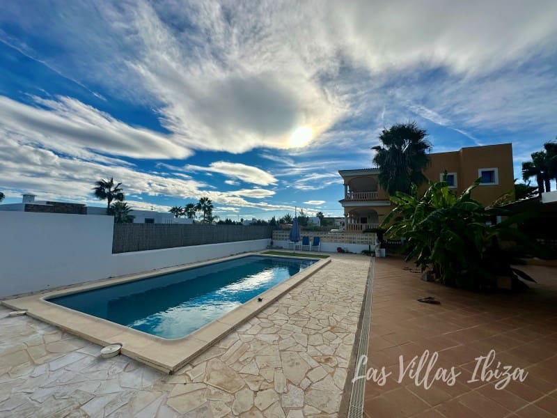 6 slaapkamer Villa te koop in Ibiza dorp met zwembad garage - € 2.165.000 (Ref: 9341204)