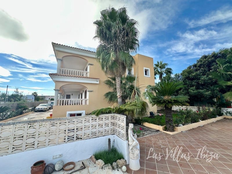 6 slaapkamer Villa te koop in Ibiza dorp met zwembad garage - € 2.165.000 (Ref: 9341204)