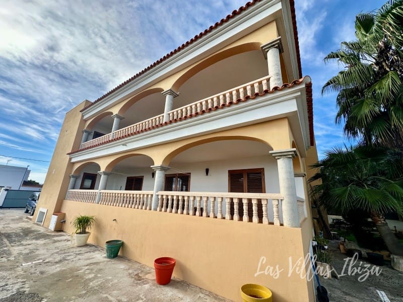 6 slaapkamer Villa te koop in Ibiza dorp met zwembad garage - € 2.165.000 (Ref: 9341204)