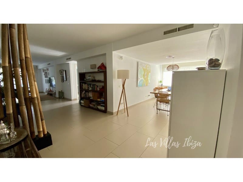 2 bedroom Apartment for sale in Ibiza / Eivissa town - € 880,000 (Ref: 9349334)