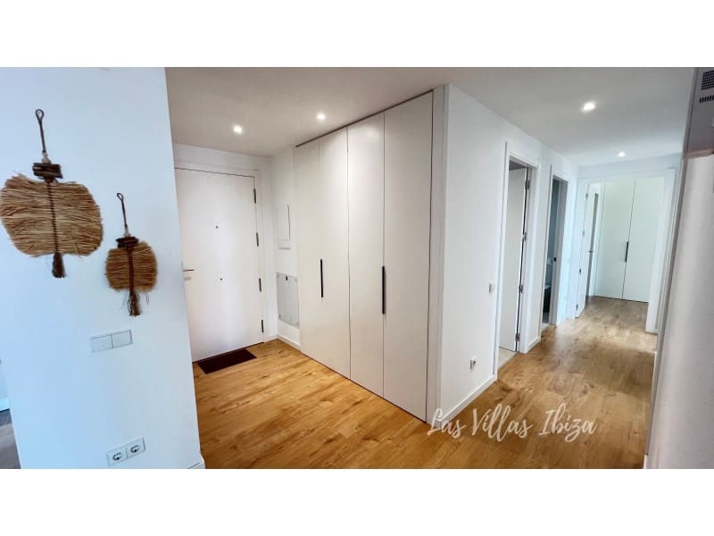 3 bedroom Apartment for sale in Ibiza / Eivissa town with garage - € 950,000 (Ref: 9398324)