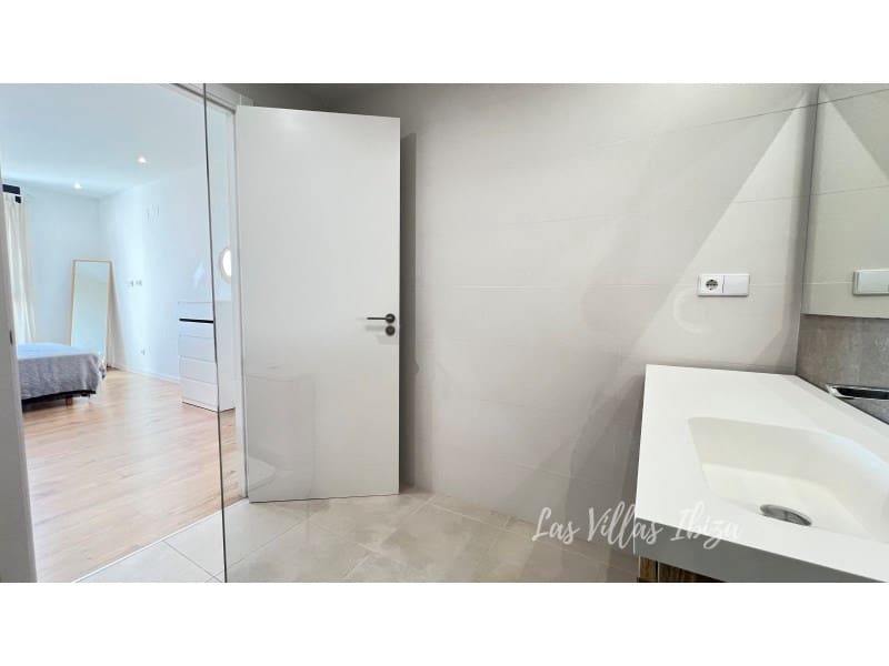 3 bedroom Apartment for sale in Ibiza / Eivissa town with garage - € 950,000 (Ref: 9398324)