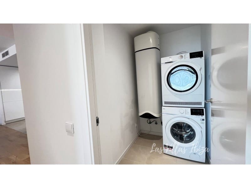 3 bedroom Apartment for sale in Ibiza / Eivissa town with garage - € 950,000 (Ref: 9398324)