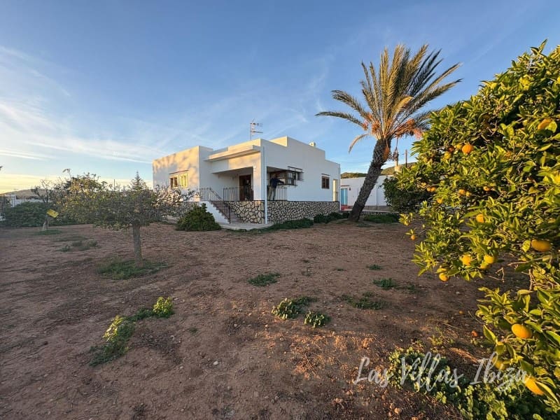 4 soveværelse Finca/Landehus til salg i San Jose / Sant Josep de Sa Talaia - € 2.000.000 (Ref: 9438255)