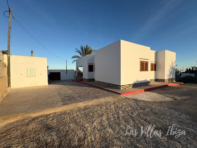 4 soveværelse Finca/Landehus til salg i San Jose / Sant Josep de Sa Talaia - € 2.000.000 (Ref: 9438255)