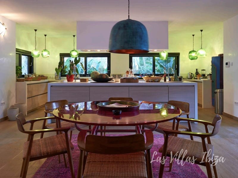 9 sovrum Villa till salu i Es Cubells med pool - 18 800 000 € (Ref: 9488460)