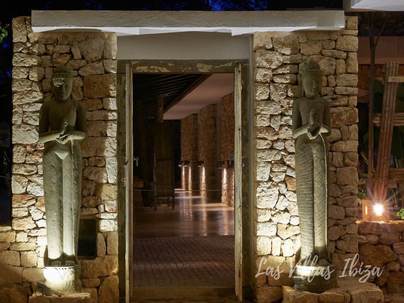 9 sovrum Villa till salu i Es Cubells med pool - 18 800 000 € (Ref: 9488460)