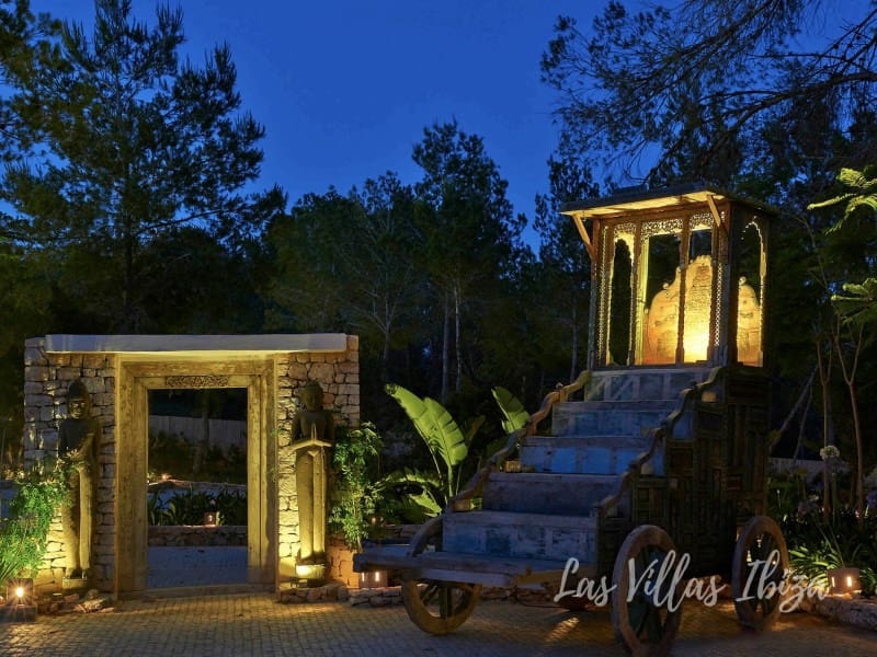 9 sovrum Villa till salu i Es Cubells med pool - 18 800 000 € (Ref: 9488460)