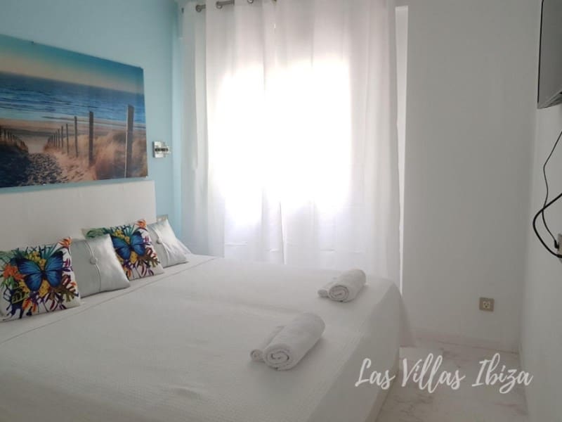 2 bedroom Apartment for sale in Ibiza / Eivissa town - € 965,000 (Ref: 9497195)