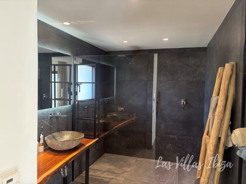 3 bedroom Villa for sale in Santa Eulalia / Santa Eularia with pool - € 3,250,000 (Ref: 9504667)