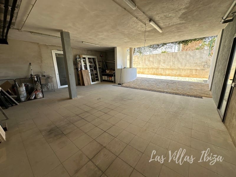 3 bedroom Villa for sale in Santa Eulalia / Santa Eularia with pool - € 3,250,000 (Ref: 9504667)