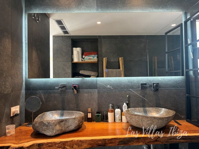 3 bedroom Villa for sale in Santa Eulalia / Santa Eularia with pool - € 3,250,000 (Ref: 9504667)