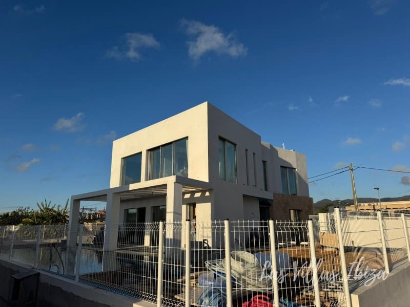 3 sovrum Villa till salu i Sant Jordi de Ses Salines med pool - 2 790 000 € (Ref: 9528316)