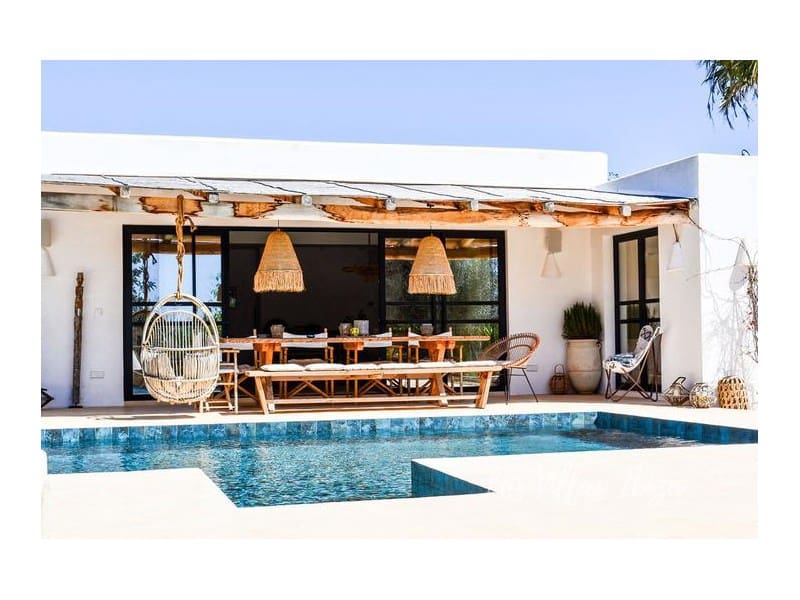 4 bedroom Villa for sale in Es Cubells - € 2,900,000 (Ref: 9535941)