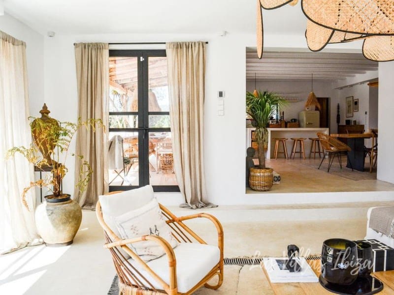 4 bedroom Villa for sale in Es Cubells - € 2,900,000 (Ref: 9535941)