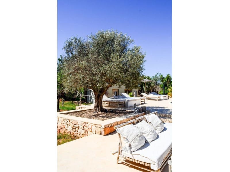4 bedroom Villa for sale in Es Cubells - € 2,900,000 (Ref: 9535941)