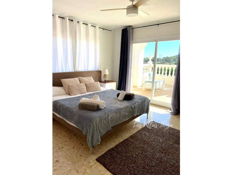 4 bedroom Villa for sale in Ibiza / Eivissa town - € 2,100,000 (Ref: 9537265)