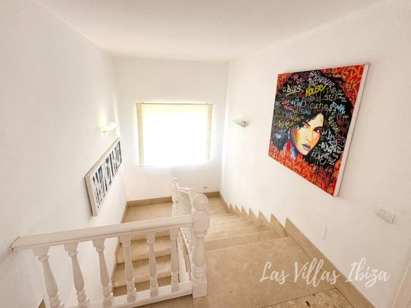 4 bedroom Villa for sale in Ibiza / Eivissa town - € 2,100,000 (Ref: 9537265)