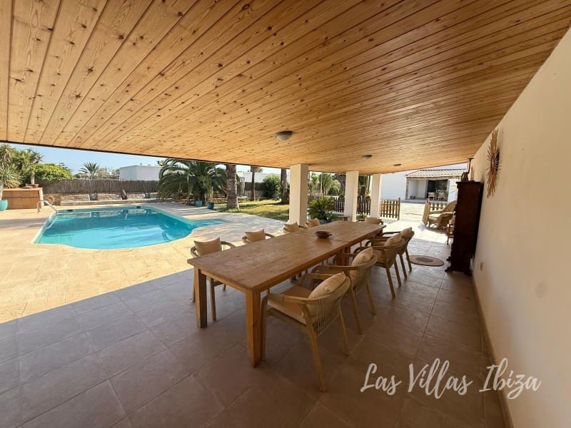4 bedroom Villa for sale in Sant Jordi de Ses Salines with pool - € 2,180,000 (Ref: 9543386)