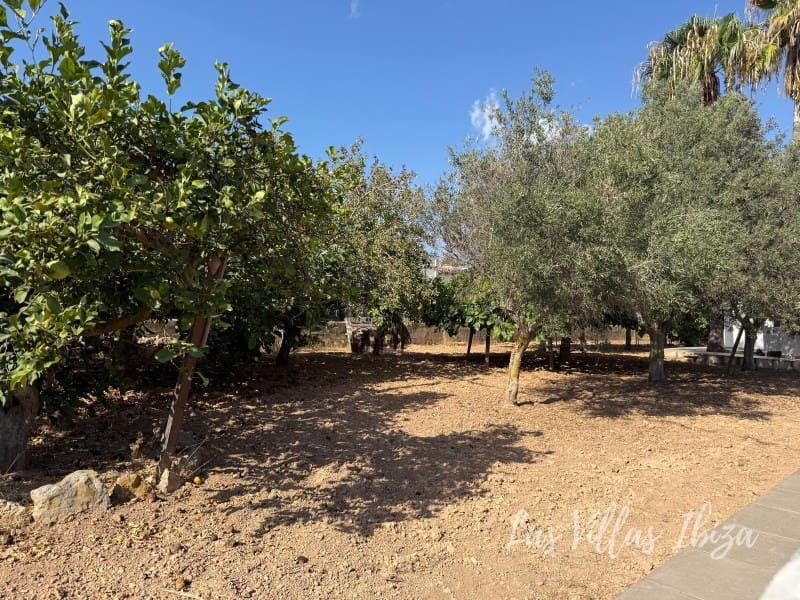 4 bedroom Villa for sale in Sant Jordi de Ses Salines with pool - € 2,180,000 (Ref: 9543386)