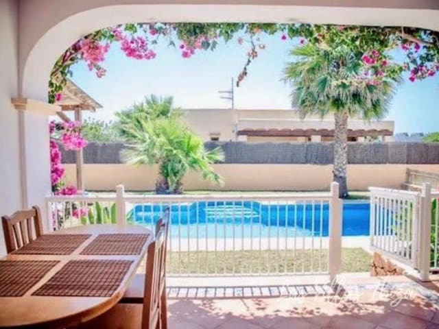 3 quarto Moradia para venda em Sant Jordi de Ses Salines, San Jose / Sant Josep de Sa Talaia - 1 850 000 € (Ref: 9547863)