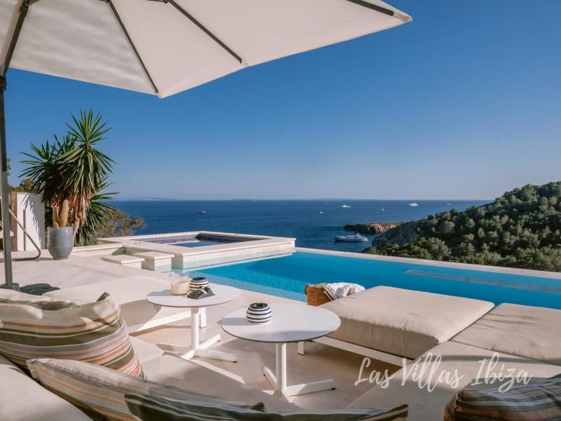 6 bedroom Villa for sale in Roca Llisa with pool - € 4,900,000 (Ref: 9568667)