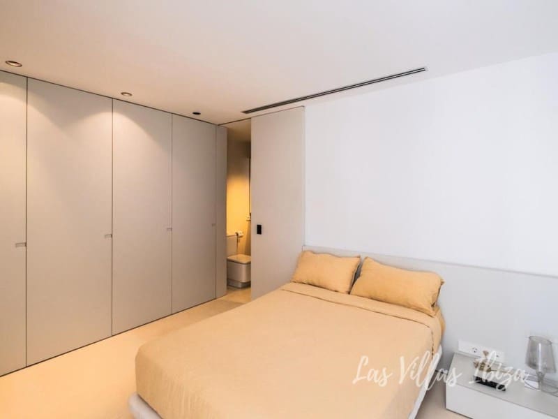 6 bedroom Villa for sale in Roca Llisa with pool - € 4,900,000 (Ref: 9568667)