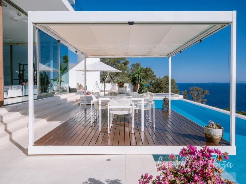 6 bedroom Villa for sale in Roca Llisa with pool - € 4,900,000 (Ref: 9568667)