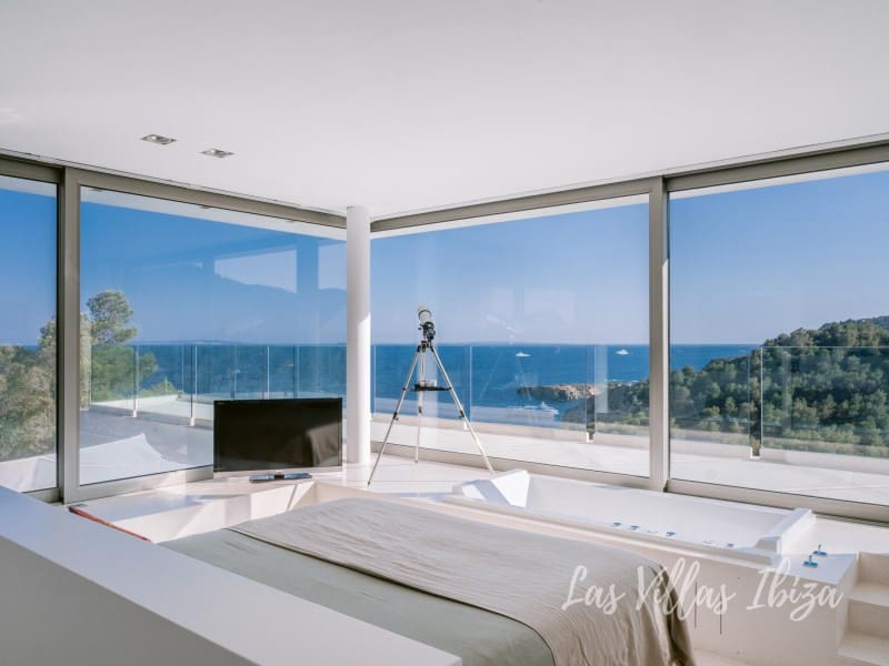 6 bedroom Villa for sale in Roca Llisa with pool - € 4,900,000 (Ref: 9568667)