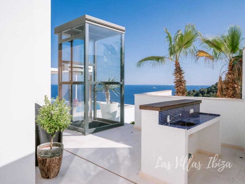 6 bedroom Villa for sale in Roca Llisa with pool - € 4,900,000 (Ref: 9568667)