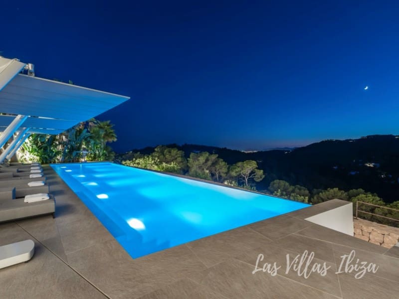 9 makuuhuone Huvila myytävänä paikassa Roca Llisa mukana uima-altaan - 9 800 000 € (Ref: 9574864)