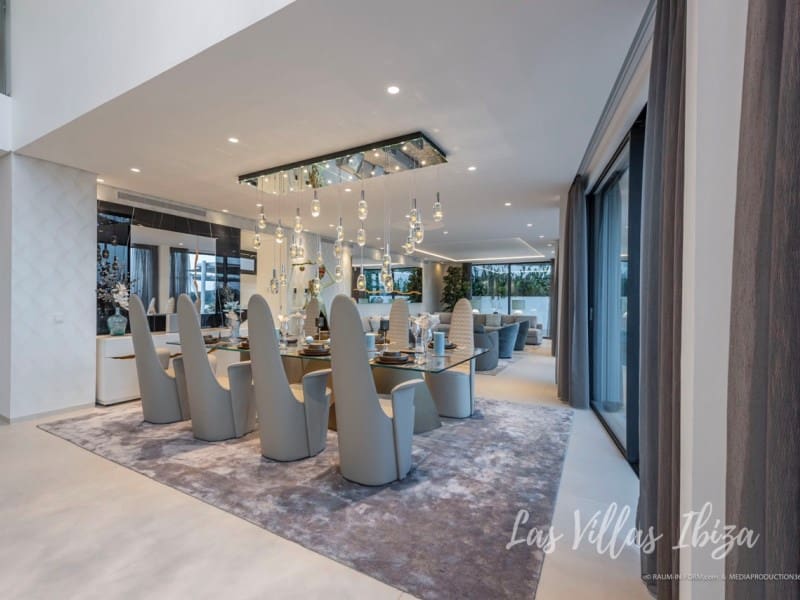 9 makuuhuone Huvila myytävänä paikassa Roca Llisa mukana uima-altaan - 9 800 000 € (Ref: 9574864)