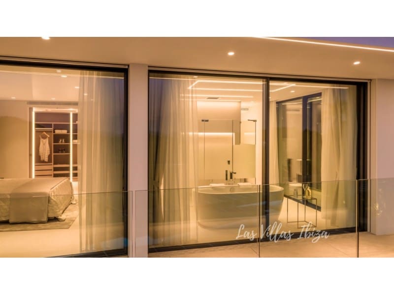 9 makuuhuone Huvila myytävänä paikassa Roca Llisa mukana uima-altaan - 9 800 000 € (Ref: 9574864)