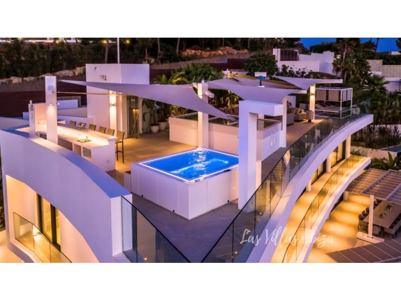 9 makuuhuone Huvila myytävänä paikassa Roca Llisa mukana uima-altaan - 9 800 000 € (Ref: 9574864)